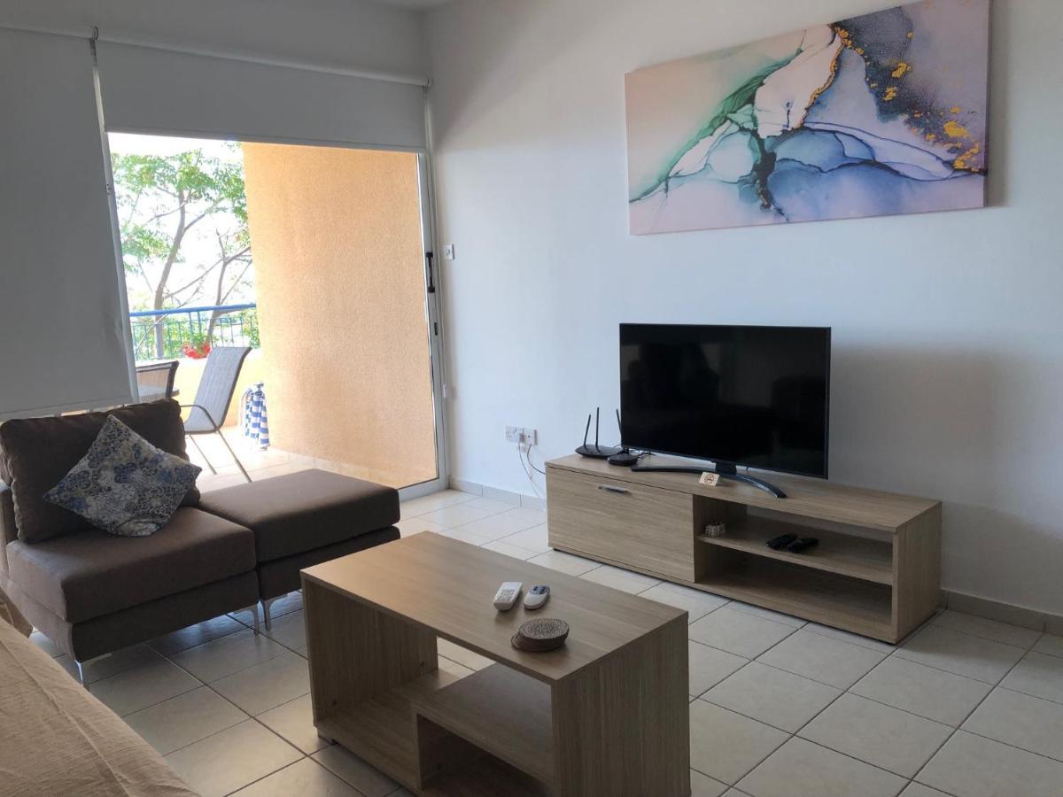 Kings Palace - Spacious 2-bed With Sea Views And Large Patio Appartement Paphos