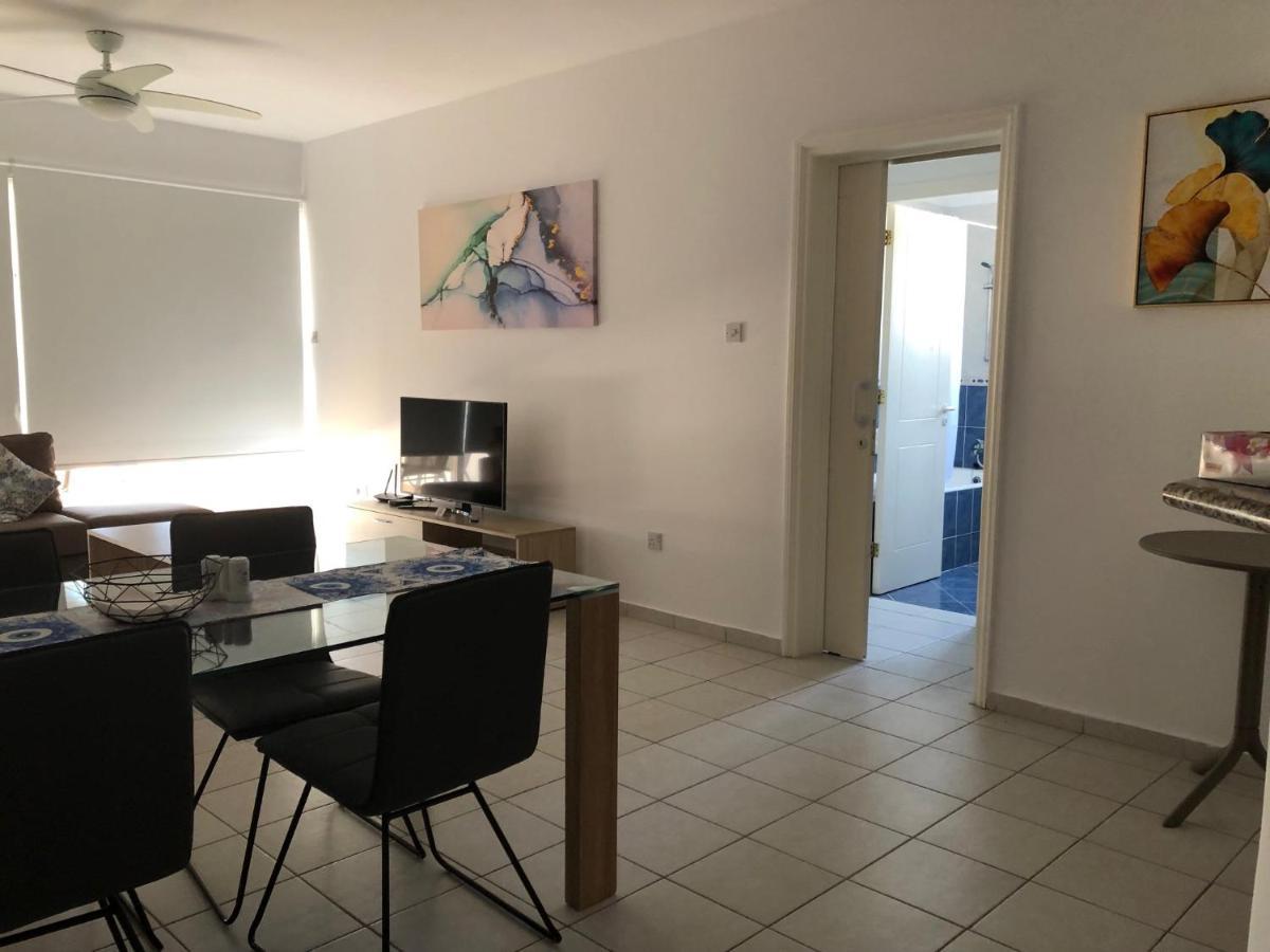 Kings Palace - Spacious 2-bed With Sea Views And Large Patio Appartement *